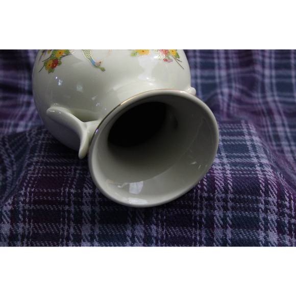 Japan Satsuma Peacock Handled Ceramic Vase - Picture 4 of 5